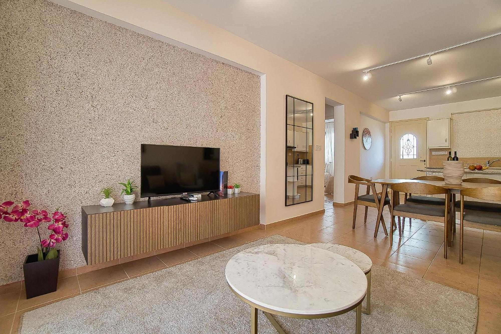 Royal Seacrest F G6 Apartment Paphos